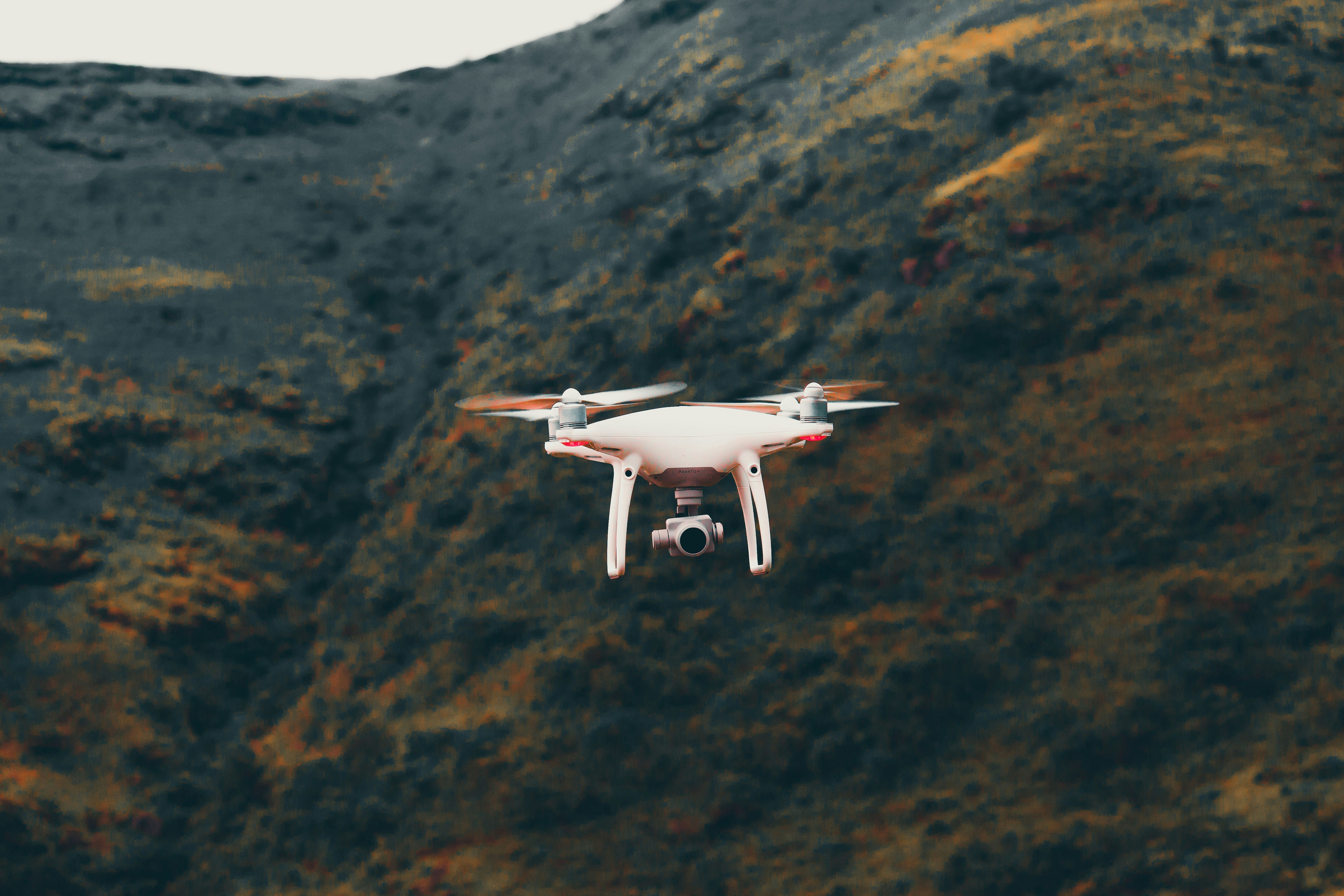 Drone em operação para aerofotogrametria